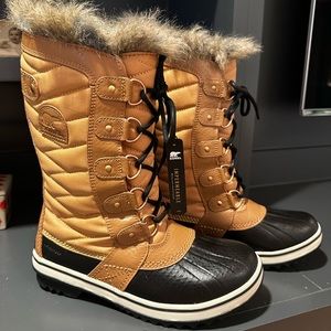 Sorel Women's Tofino II Lace Up Boots MSRP $190